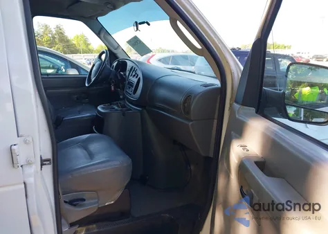 2003 Ford E-150 Chateau/Xl/Xlt из США, поврежденный, VIN 1FMRE11L93HA44846